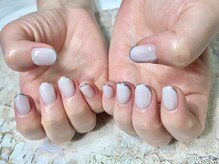 ティーエス ネイル ガーデン(T.S Nail Garden)/白ベース、シルバー細フレンチ