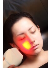 ポアレスサロン フィル(fil)/LEDライト　レッド