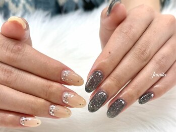 ジャミーラ/遊び心アシメネイル