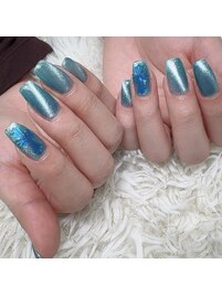 シアーブルーの大人マグネイル