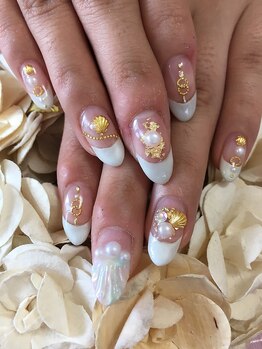 人魚の鱗ネイル