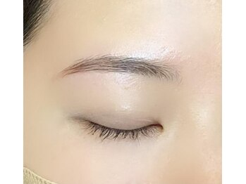 ビューステージ アイブロウサロン 吉祥寺/平行アーチデザイン