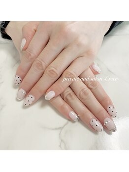 クレセ(Crece)/ドット柄ガラスフレンチネイル