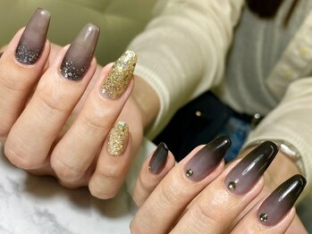 アイボリー(ivory)/個性派ネイル