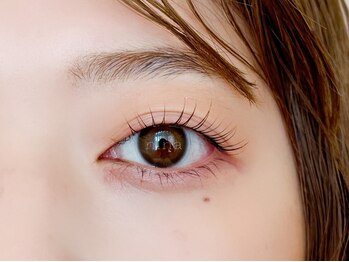 ニーナ 恵比寿(nina)の写真/ナチュラルに目力アップなら【アミノ酸まつげパーマ♪】施術をしながら、まつげのケアも可能◎恵比寿