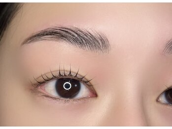 ドレス アイラッシュ(Dress eyelash)/ハリウッドブロウ&まつげパーマ