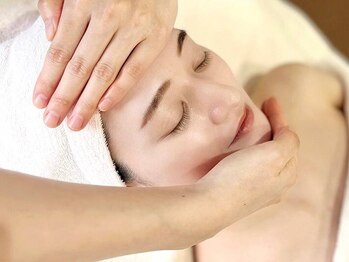 美デクリニカル(de)の写真/リンパケアですっきり浮腫み知らずへ!疲れ顔から”輝き肌へ”リセット