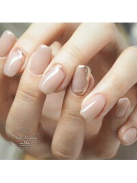 シンプルネイルにワンポイント