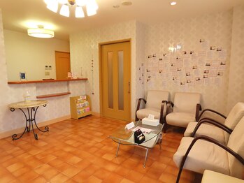 ばば鍼灸院/サロン内は広々とした空間