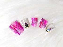 エネルギッシュ　ピンクペイント