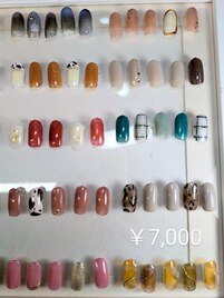 定額ネイルデザイン　¥7,000
