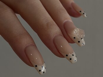 ファミーユネイル(Fameu nail)/dot french.