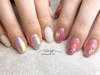 アイヴィー(IVY)/氷ネイル アシンメトリー