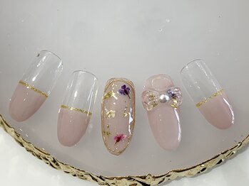 ネイルサロンアンドスクール ブロッサ(BLOSSA)/定額コース¥8800