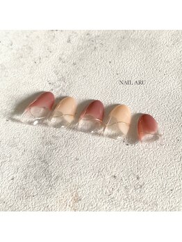 ネイル アル(NAIL ARU)/細いゴールドミラーがオシャレ☆