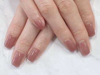 ネイルズ アヴァンティ(Nails Avanti)の写真/上品ネイルはお任せください！お手入れ重視の大人女性にはネイルケア・ハンドエステが◎綺麗なお手元へ♪