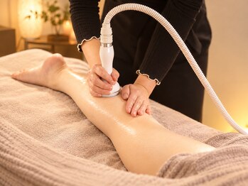 スリーエレメンツ(THREE ELEMENTS)の写真/【よもぎ蒸し＋スライドカッピング】全身の疲れを徹底解消！血流・巡りを整え爽快感◎リラックス効果抜群！