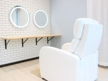 ユニブロウ 天王寺あべの店(UNI BROW)の写真/【9:00～21:00open】当日予約もOK◎眉毛アイブロウワックス(間引き/眉毛メイク込)¥3800<天王寺駅2分>