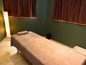 ハリトマト 梅田中崎/院内風景