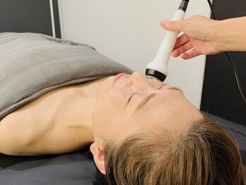 ホイップスパ(WHIP SPA)の写真/年齢とともに顔が大きくなってきた。。。頭・顔・首・デコルテの筋肉にもアプローチしてたるみ改善!