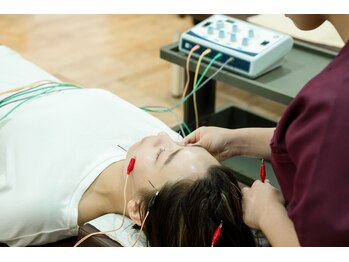 たたら鍼灸整骨院/電気を流す美容鍼