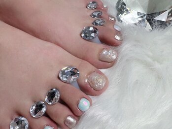 ヌイ バイ ビジュウ(nui by BIJOU)/フットネイル