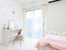 eyelash salon Whiteの雰囲気（白×ピンクを基調とした空間で、施術させて頂きます♪）