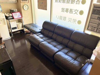 歩鍼灸院整骨院/待合室