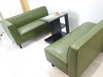 幸のしずく/カウンセリングは広々ソファで