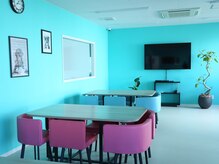 アンドワン(And one)/ラウンジ