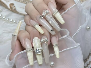 Eli Nails 新宿【エリネイルズ】《長さだし専門店/つけ放題/持ち込み/スカルプ》/キラキラ、スーパーロングネイル
