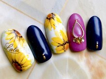 アミネイルズ(AmiNails)/向日葵ネイル♪