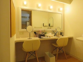 サロンドエスプリ/メイクルーム