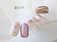 グラティフィー 梅田店(gratify)/大人チューリップネイル