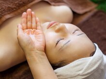 いやしの家さくら/美容液を塗布します