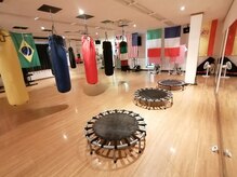 さくらボクシングジム/人気のトランポリン♪