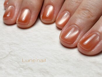 リュヌ(Lune)/プランパーマグネットネイル