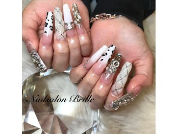エスフィーネイルサロン ブリーユ(Esfy nailsalon Brille)/グラデーションネイル