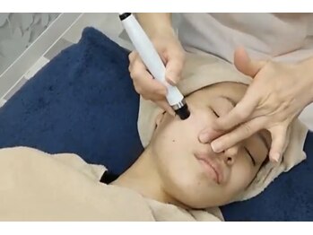 トムズ(Tom’s)/ハイドロ毛穴洗浄体験♪