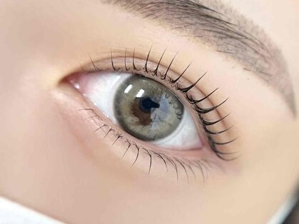 【まつげパーマ・パリジェンヌ専門店】Yii Salon 池袋東口店の写真