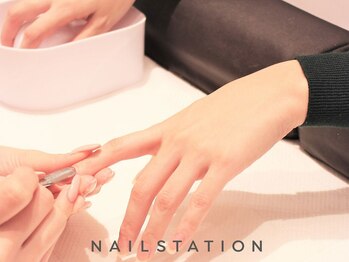 ネイルステーション 渋谷マークシティ店(NAIL STATION)の写真/渋谷駅直結！爪が弱い・形が気になるなど爪のお悩みは是非当店へ！これからの季節で気になるフットケアも◎