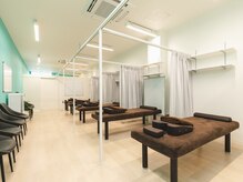 腰痛 骨盤矯正 肩こり 猫背矯正 あおば整体院 ポートウォークみなとの雰囲気（半個室で落ち着いて受けれる♪[整体/骨盤矯正/肩こり/腰痛]）