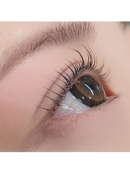 ココラッシュ 立川店の写真/豊富なロッドでナチュラル~華やかまで理想のカールを実現!瞳に光を取りこみ輝くお目元に*[立川/立川駅]