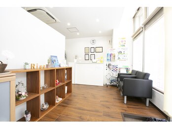 ライズ整体院/待合・受付スペースです(^^♪