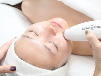 ソーレ(Sole)/《瞬間小顔コルギ2》