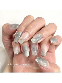 きれいめニュアンスネイル