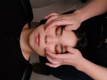 IMMRの写真/<眼精疲労に効く>眼輪筋マッサージがご好評¥4000〇シャンプーマッサージ&ブロー付き¥4750【本町/肥後橋】