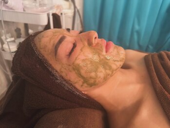 セリーヌ(serene)/剥離なし!ハーブピーリング