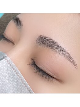 ココラッシュ 立川店の写真/お顔の印象を決める眉のお手入れはプロにお任せ*骨格に合わせた黄金比美眉デザインで垢抜け♪[立川/立川駅]