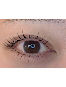 ナチュラル上品な目元にしたい